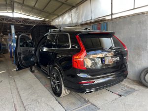 دلیل روشن شدن چراغ چک ولوو xc90