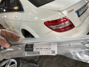 لوازم یدکی اصلی مرسدس بنز در تعمیرگاه C200 سی 200 غرب تهران
